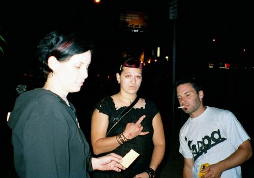 Suzi & Cameron exhort Lisa Dewey (of Lisa Dewey & the Lotus Life) to rock on.