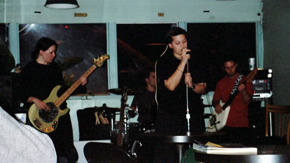 [Gelato Vero, San Diego, CA] Upstairs, the smooth sounds of Andalusia... downstairs, the gelato flowed.