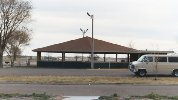 [Amarillo/Canyon, TX] Under the roof of this hut, we played with a punk band.