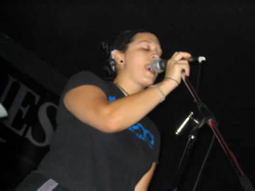 Suzi belts it out for the Alibi in San Diego